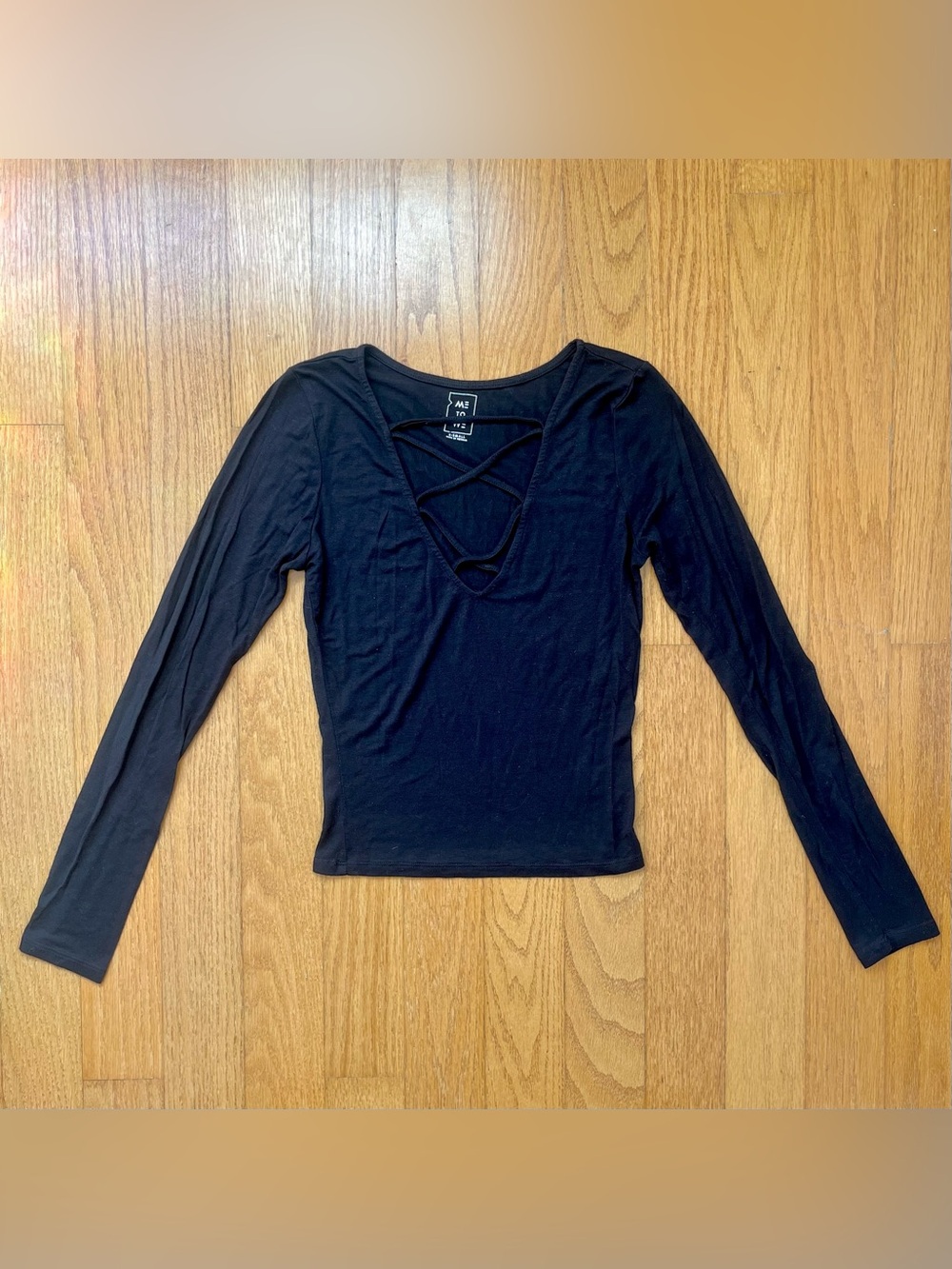 Me to We black long sleeve top with criss-cross neckline in XS